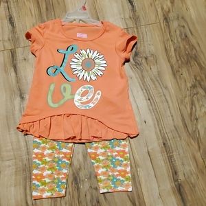 Brand New Girls 2T Love floral outfit